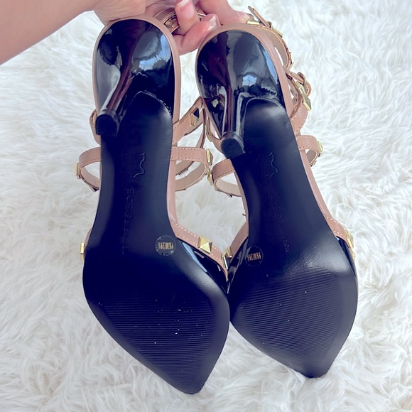 BCBGeneration Black/Tan Pointed Toe Heels - Picture 5 of 6